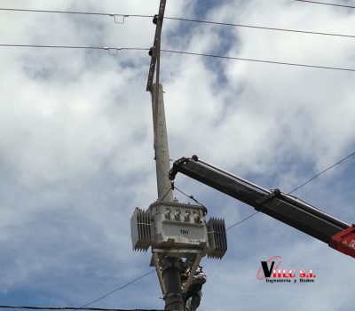 Sub-estación en poste - Mega colegio MIA Quibdó